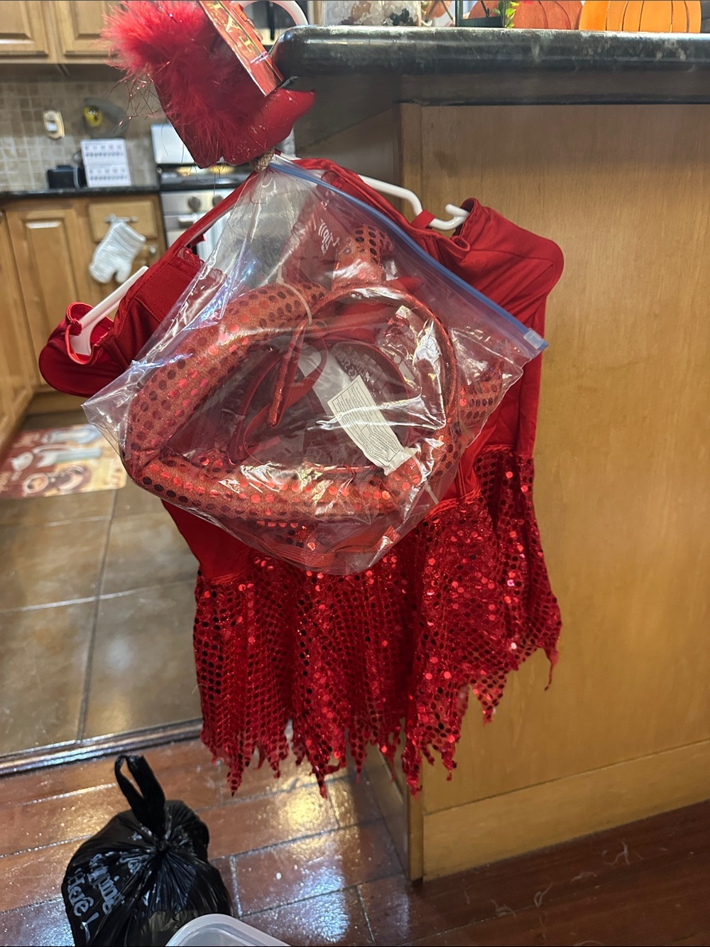HALLOWEEN RED SEQUIN DEVIL SLAYER SEQUIN DRESS NECK BO !!! DEVIL COSTUME